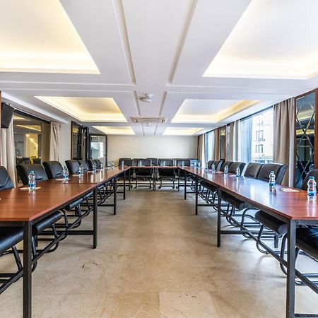 One Hotel Casablanca Bagian luar foto The meeting room of the African Union